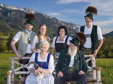 04 koll Cafe Pauli Wirtsfamilie