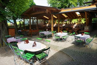 06 koll Biergarten mit Freisitz