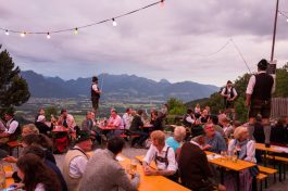 Bergfeuertanz-DandlbergAlm-1330523