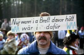 kl-Brett vorm Kopf - Foto