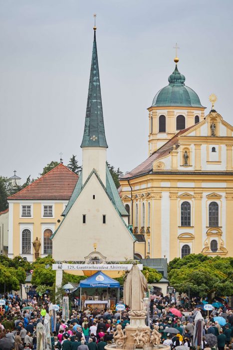 kl-Kirche Tourismusbüro (Johann Dirschl)