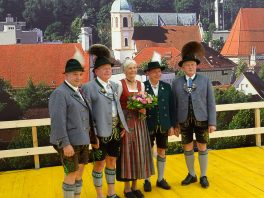 kl-die Gauvorstände, Eheleute Eicher und Georg Grabner