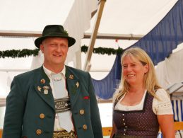 sie halten zusammen - 1. Vorstand Sepp Dickl und Bürgermeisterin Doris Laban