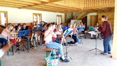 98954316-18ae-44aa-882b-3a0cc3213457