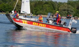 Bild-1_Motorrettungsboot-DLRG-Bayern_auf-Anfahrt