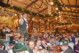 kl-Wiesn Goaßlschnalzer ru517