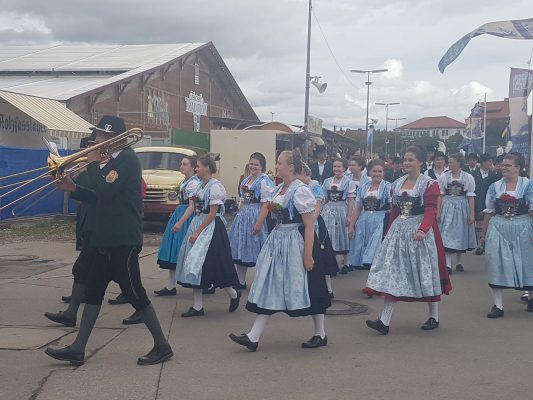 157e2e3a-83a0-4a7b-8ed8-71bd8c558ded