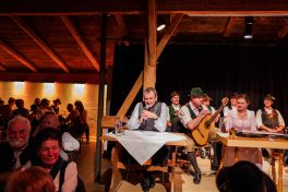 Hoagart-Moarhof-1930420