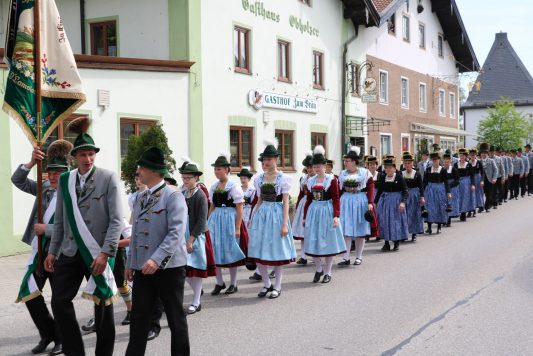 fras tv kirchenzug01