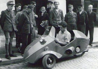Made in Rosenheim_Flugzeugbau-Ingenieur Fritz Fend im Flitzer 1949 Quelle Stadtarchiv Rosenheim