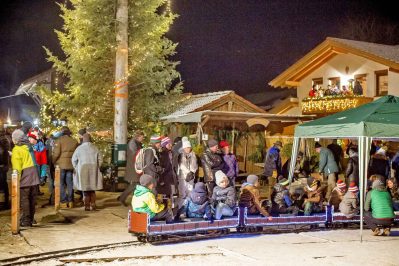 kl-UnterlandlerChristkindlmarkt2017_0V0A2093_WolGa_MedRes