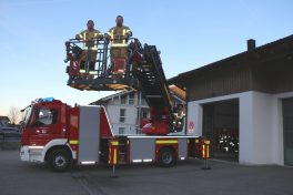 aschau fw drehleiter01