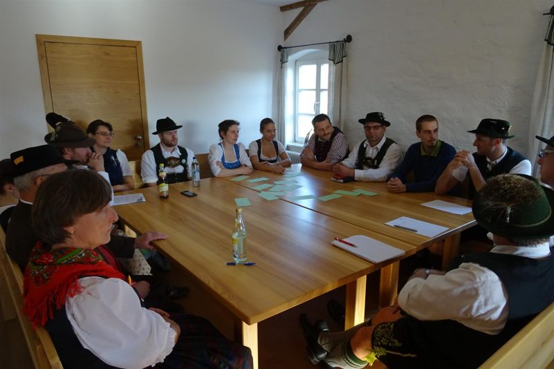 03_Tagung 2020_Sachgebiet Volkstanz und Schuhplattler (Gruppenarbeit)