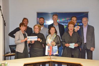 Gruppenfoto5G_Pressetermin_Interreg_Woergl