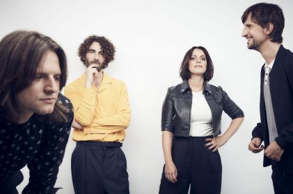 SILBERMOND_SCHRITTE_03_ (Foto Jens Koch) hoch large