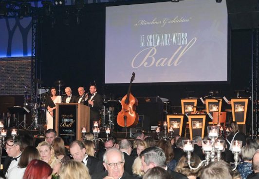 Schwarz-Weiss-Ball (14)