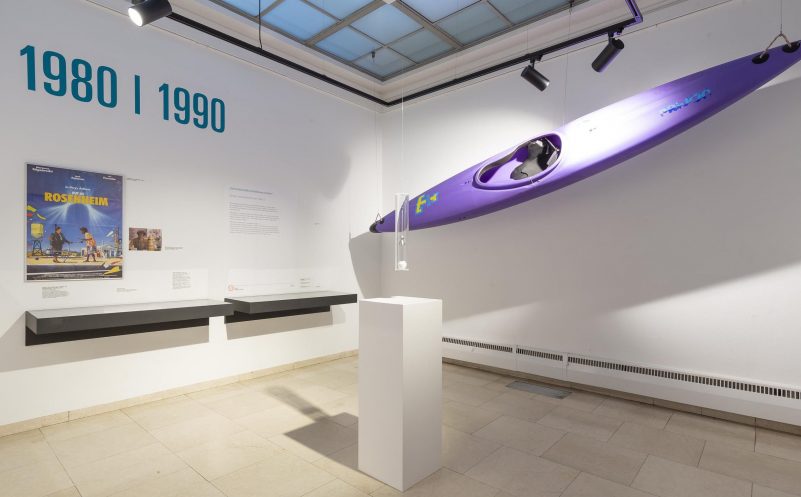 Made in Rosenheim, Blick in die Ausstellung, 80er und 90er Jahre, Saal 8, Foto Martin Weiand