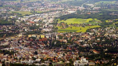 04-br-heimat-ueber-den-wolken-blick-auf-rosenheim-100~_v-img__16__9__xl_-d31c35f8186ebeb80b0cd843a7c267a0e0c81647