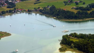 16-br-heimat-ueber-den-wolken-chiemsee-100~_v-img__16__9__xl_-d31c35f8186ebeb80b0cd843a7c267a0e0c81647