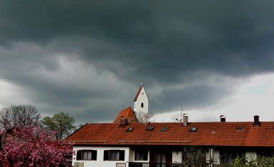 Gewitterwolken am Sonntag