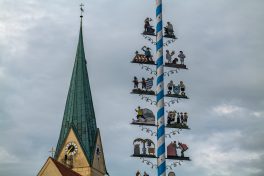 Maibaum-Toerwang-1090053