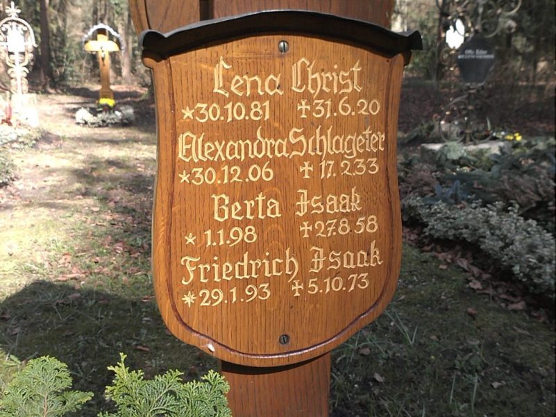 Die Grabtafel von Lena Christmit dem offensichtlich fehlerhaften Sterbedatum vom 31. Juni