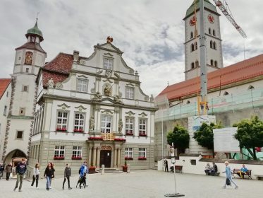 6070a610-5ec2-4f06-9d99-a9e2ca355f46