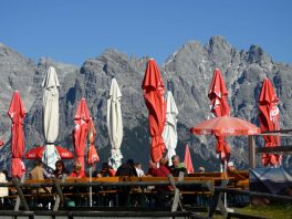 Auf_der_Gipfelhütte