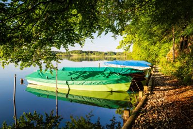 B016b_Boote am Pelhamer See
