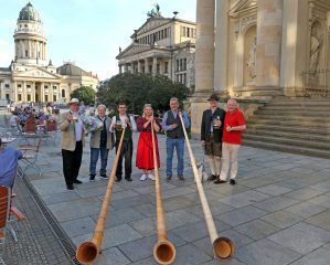 P1322627_mk_HelAmberger