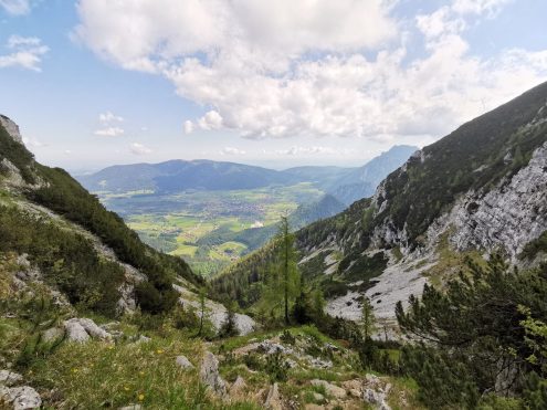 c9093323-37ed-4bed-92a1-8d8acbcd745c