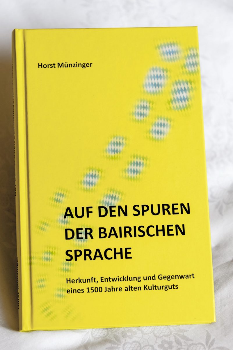 Pressefoto Buch Auf den Spuren der bairischen Sprache