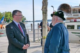 kl-1Bertl-Minister Herrmann Staatskanzlei 3