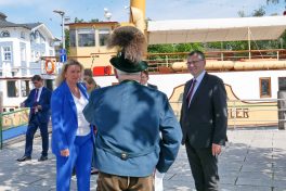 kl-1Bertl und Mitglieder Kabinett 2