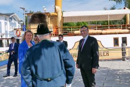 kl-1Bertl und Mitglieder Kabinett