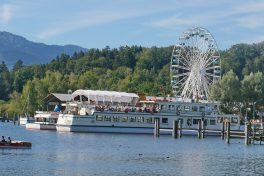 1Riesenrad im Hafen 2