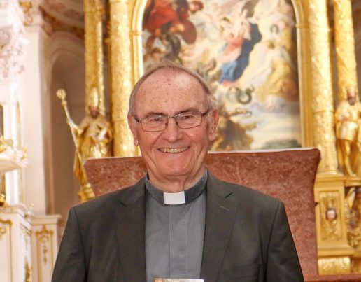 1Weihbischof Hasslberger