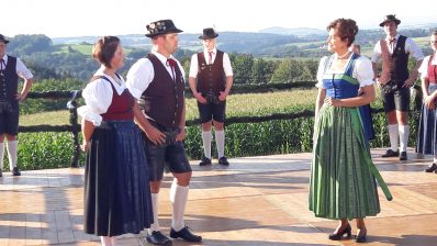 2. Vors. Markus u. Gisela Schenk m. Elisabeth Rehm (1)