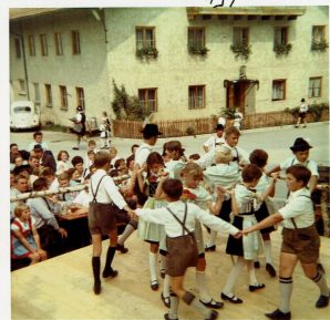 5 Kinder- und Jugendgruppe 1970