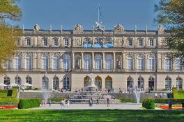 ChIns_HerrenIns_T_3_63-Gartenfassade_des_Schlosses-JZI_5553-1140pix