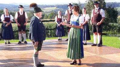 Max vor laufender Kamera