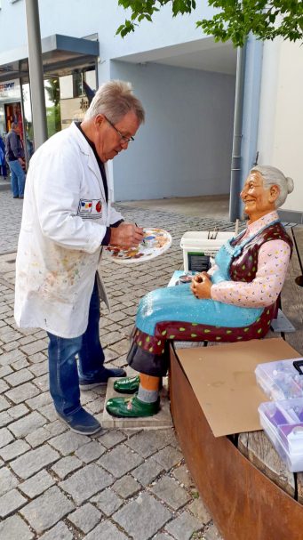 e8e38400-e8e0-4b45-87dc-86bad4ef3c00