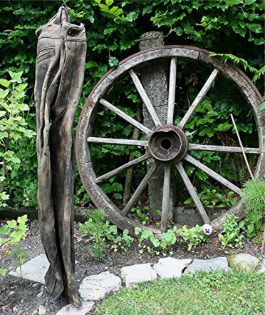 1 kl. StehendeLederhosemitWagenrad