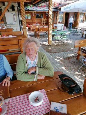 1Maria beim Cafe Pauli