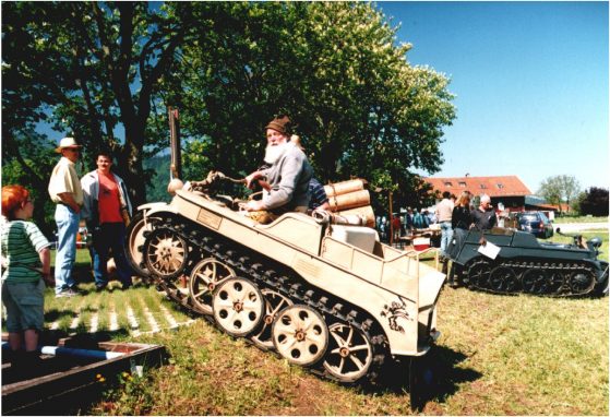 Kettenfahrz..-kl.-jpg