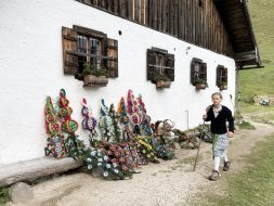 Almschmuck_Halsalm_CMYK_IMG_3660