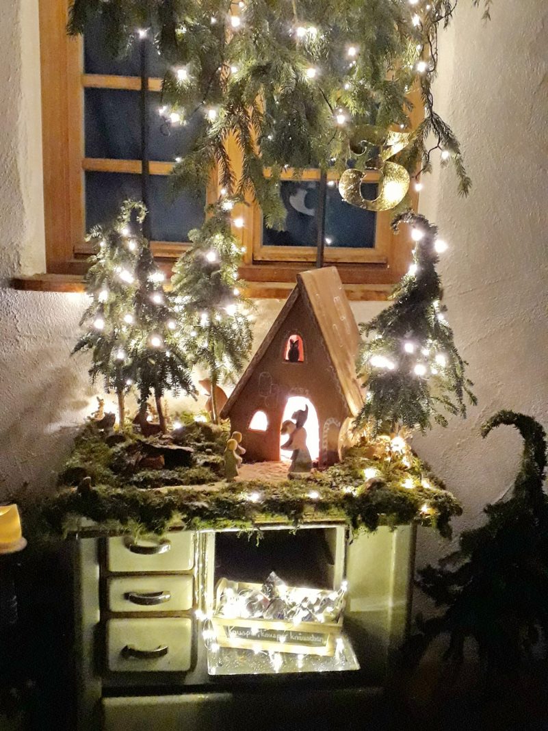 1Adventsfenster Unterseher