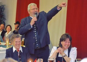 kl-2010-Albaching mit Frau und Schwiegermutter