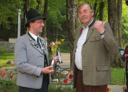 1. Vorstand Claus Reiter mit Baron Cramer-Klett
