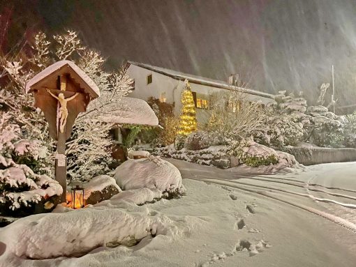 8fa71c35-6a04-42f4-8840-a3f00a739f22